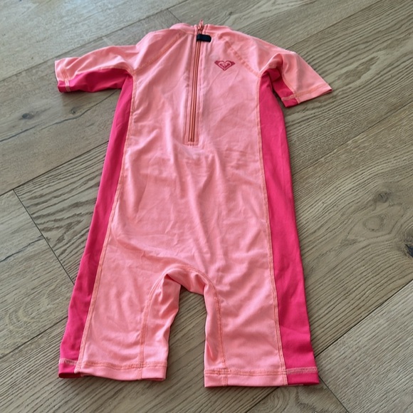 Roxy Kids Coral and Pink Swim Rashguard 7 girls - Picture 4 of 4